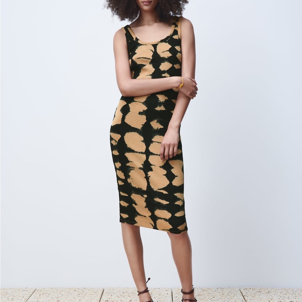 Stretchy midi dress
